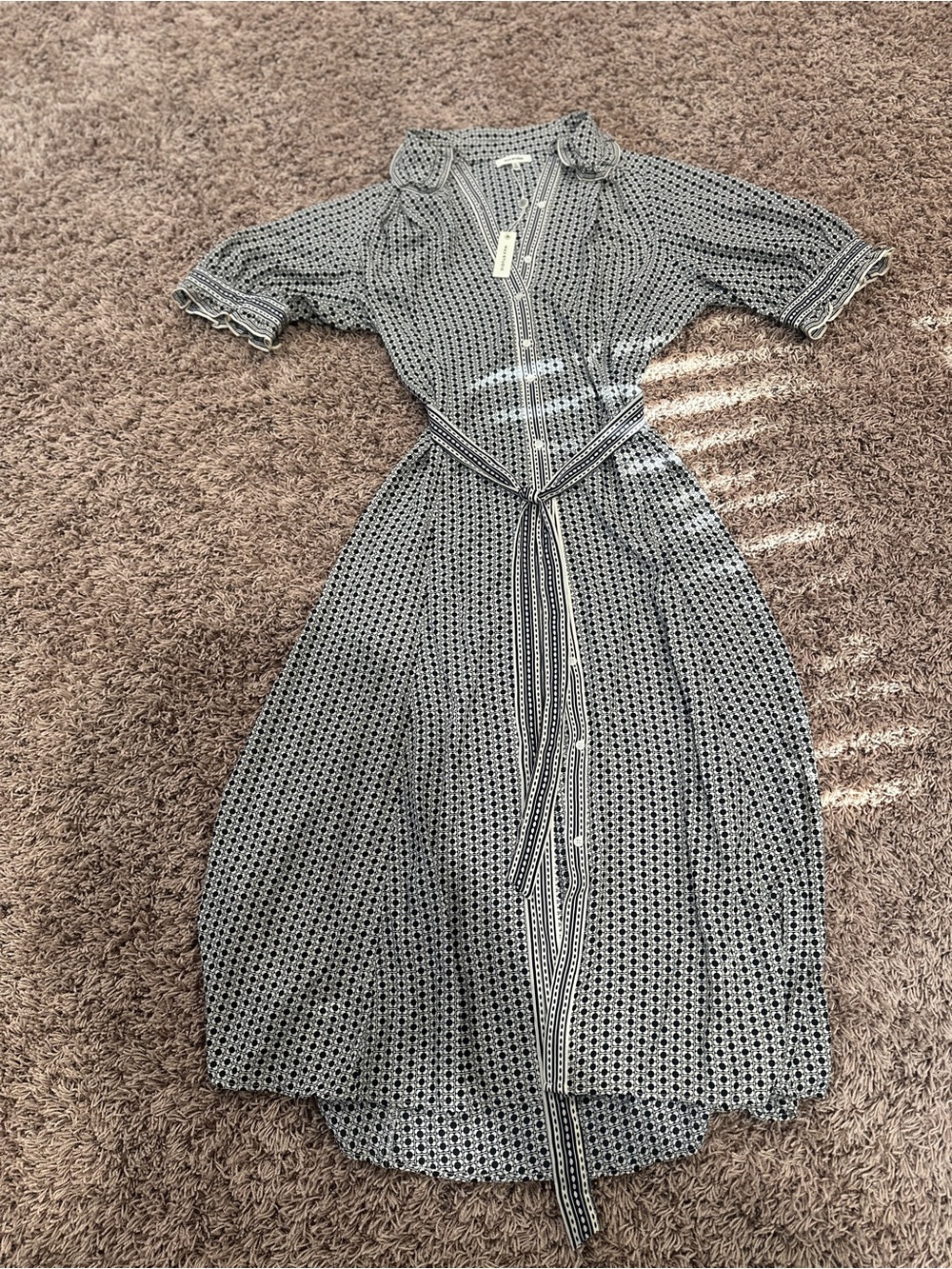 NWT Women’s Max Studio Black & White Printed Midi Shirt Dress with Tie Belt